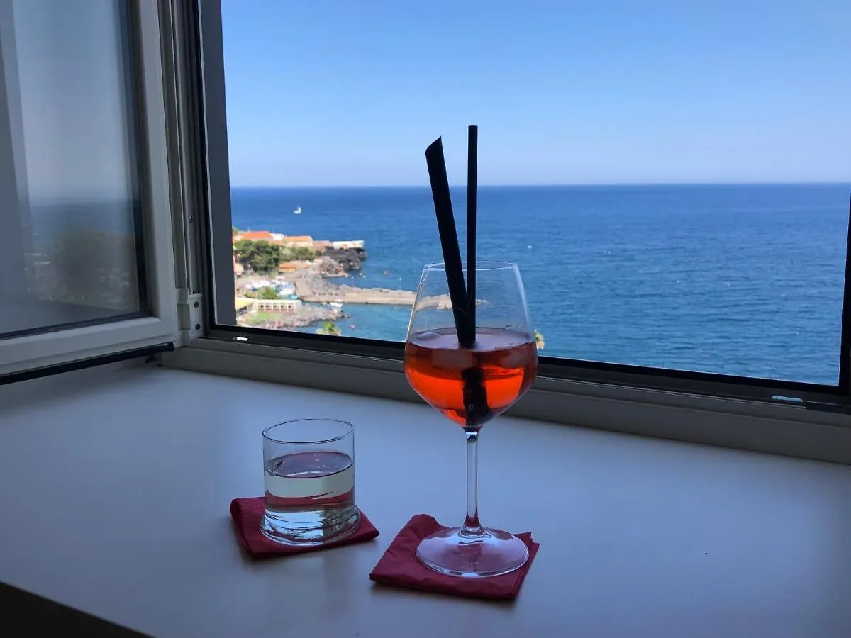 Seascape Rooms Katania
